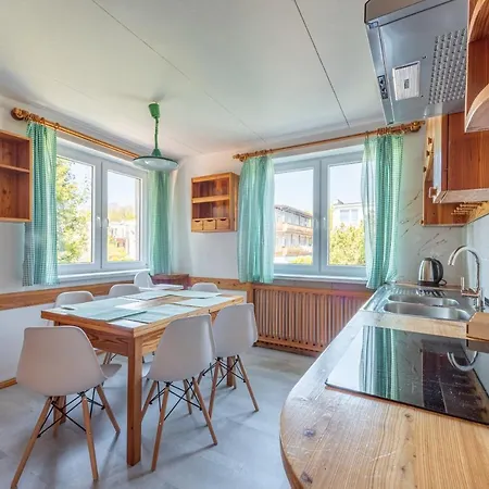 Hébergement de vacances Horyzont -domek Na Sosnowej Z Tarasem